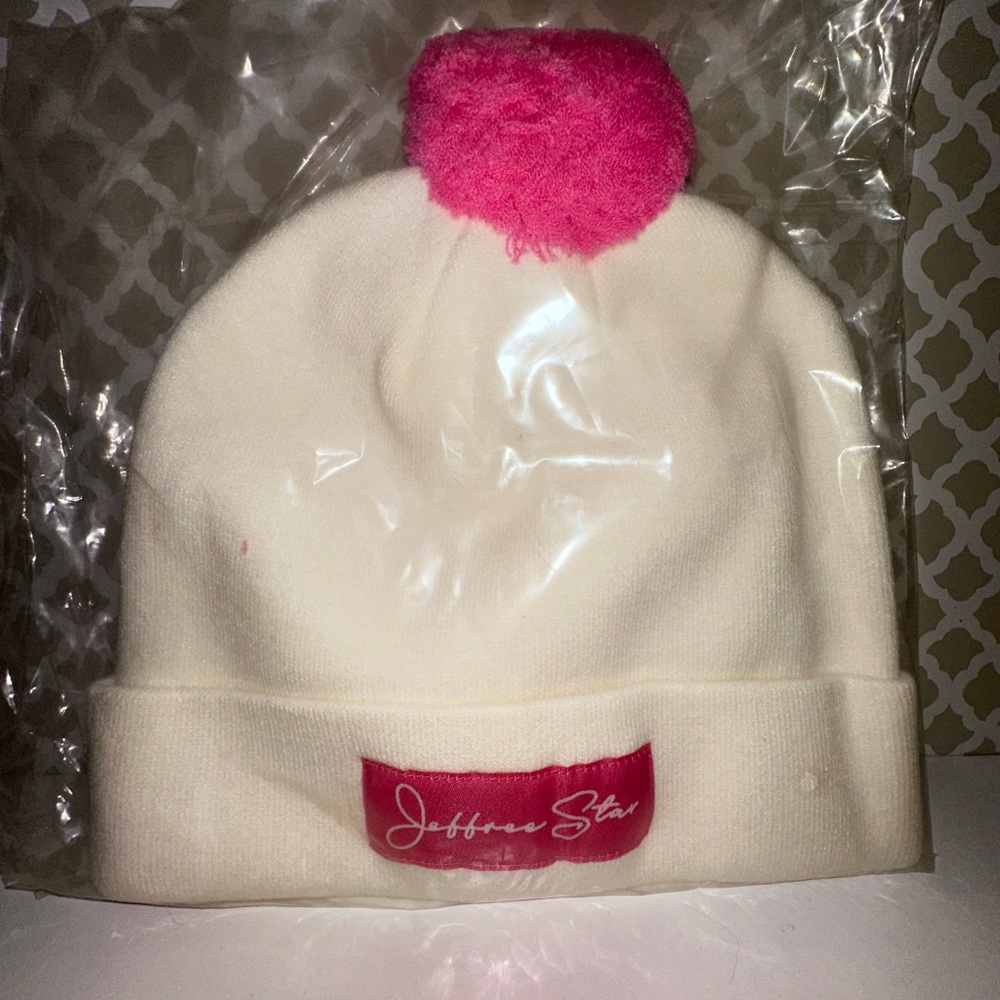 Jeffree Star Beanie Exclusive Winter 2020 White with Pink Pom Pull On Hat Casual
